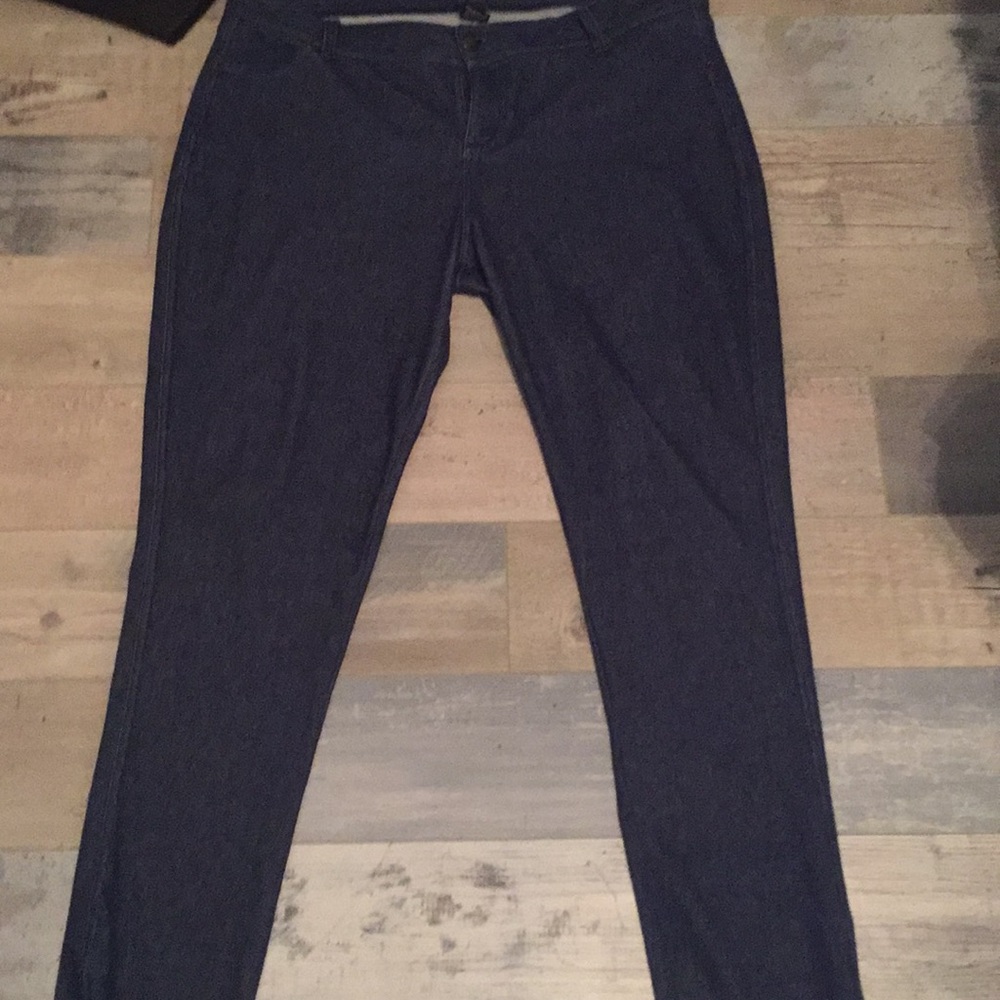 Mei mo jeggings size l/xl and m/l not for sale apologies I no longer have these